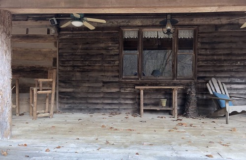 Irvine House | log cabin with all the modern luxuries