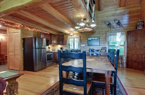 North Ferrisburgh Cabin | Log Cabin with Mountain Views, Hot Tub & Free Firewood, Near Lake Champlain