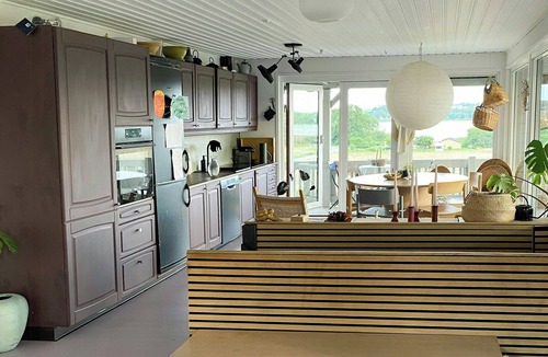 Skanderborg Municipality House | Log cabin with panoramic view of Lake Mossø