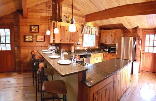Leavenworth House | Log cabin with views and large deck. Golf! Ski!
