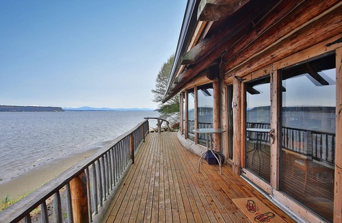 Langley House | Log Castle - On the Beach, Expansive Sound/Mountain View