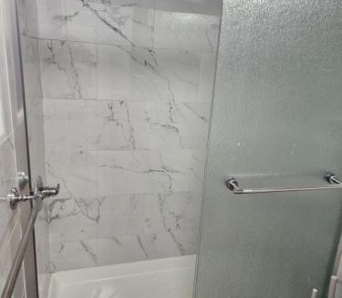 Irvington Apartment | Log Comfort 3