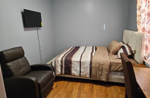 Irvington Apartment | Log Comfort 3