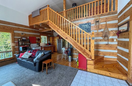 Providence Bay Cottage | Log Cottage on Lake Huron – Peaceful South Shore Escape on Manitoulin Island.