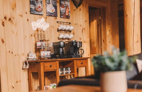 Fiddler Lake Resort Ski Chalet | Log Cottage with Pool, Hot Tub & Game Room