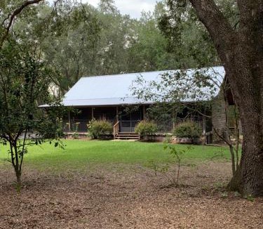 Ocklawaha House | Log Home Guest House