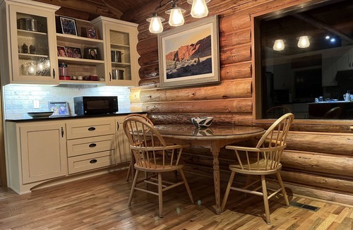 Curtis House | Log Home on 9 acres