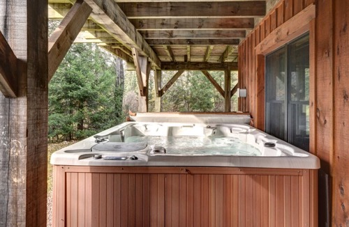 Lac Superieur Village Cottage | Log Home Vallée du nord #056