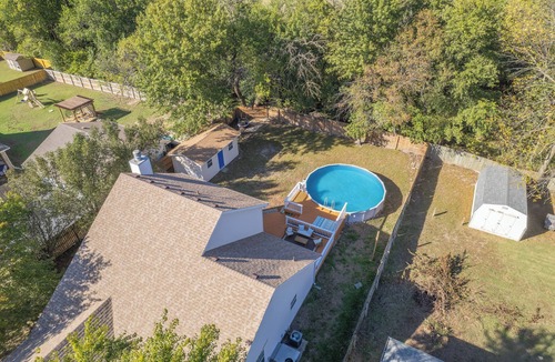 Joplin House | Logan Lodge Pool House~ 4 Bedrooms 3 Bathrooms
