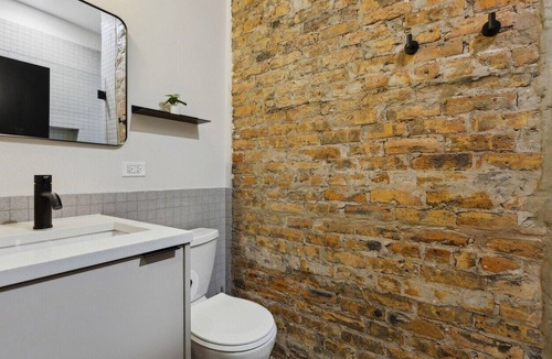 Palmer Square Hostel | Logan Square SRO Hotel