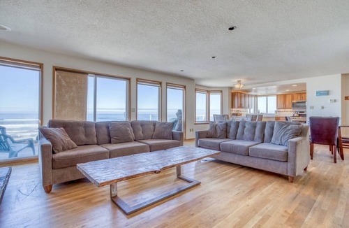 Roads End House | Logans Beachfront Lodge