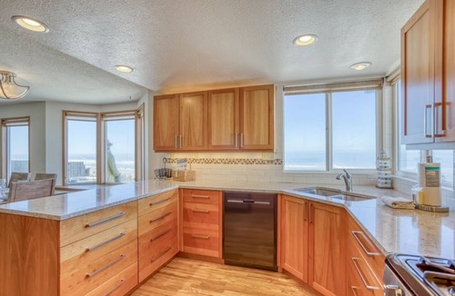 Roads End House | Logans Beachfront Lodge