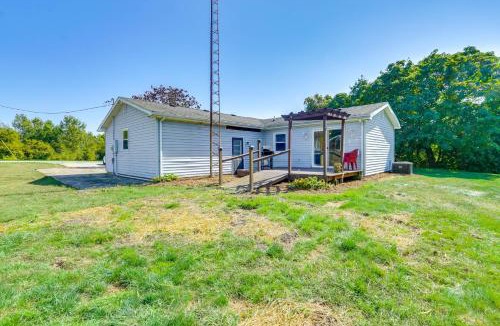 Logansport House | Logansport Home w/Deck: 4 Mi to Downtown!