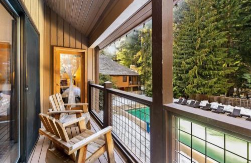 Enumclaw Hotel | LOGE Alta Crystal