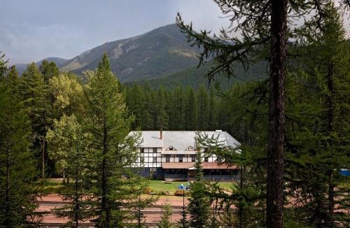 Essex Resort | LOGE Glacier