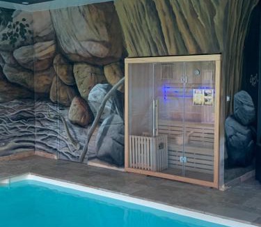 Saint-Germain-du-Val Apartment | Logement 4 personnes avec piscine intérieure 31 degrés zoo de la FLECHE 24 h du Mans