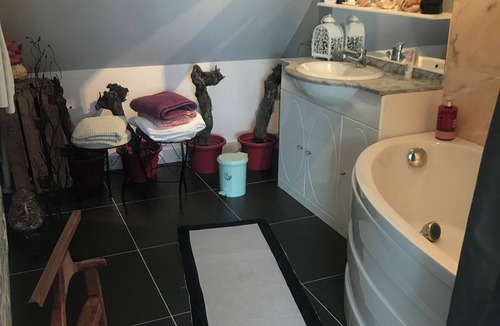 Checy Bed & Breakfast | Logement Avec Entrée Privative Pour 4 Personnes et Éventuellement un Bébé