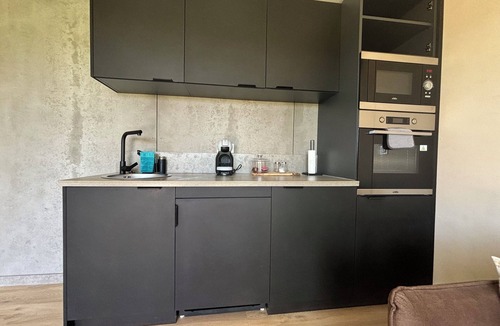 Cornille Apartment | Logement Avec Terrain Privé