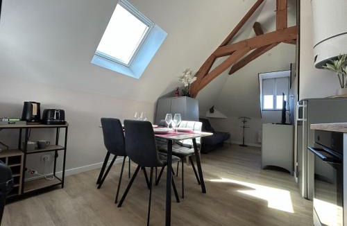 Amboise Apartment | Logement climatisé avec cuisine équipée