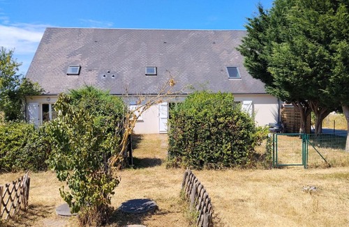 Chambray-les-Tours Apartment | Logement complet avec chambre séparée et parking