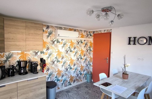 Parentis-en-Born House | Logement Cosy Proche de Toutes Commodités au Calme, Forêt, Lac, Piscine, Vélos,