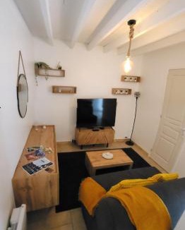 Saint-Michel-sous-Bois Apartment | Logement entier dans propriété