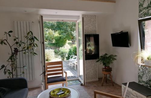 Greville-Hague Apartment | logement en campagne