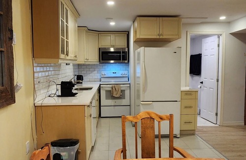 Longueuil Apartment | Logement entier à louer, stationnement inclus