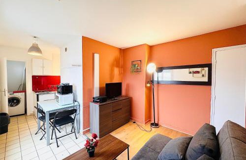 Melun Apartment | Logement Entier 2 Pièces Avec Grande Terasse Proche Gare