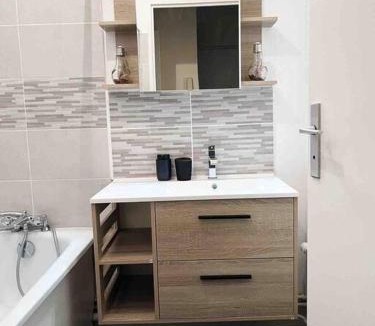 Bearn Apartment | Logement entier chambre+salon + jardin & terrasse