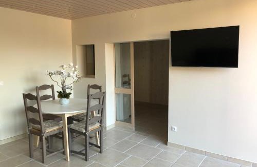 Bresilley Apartment | logement entier indépendant