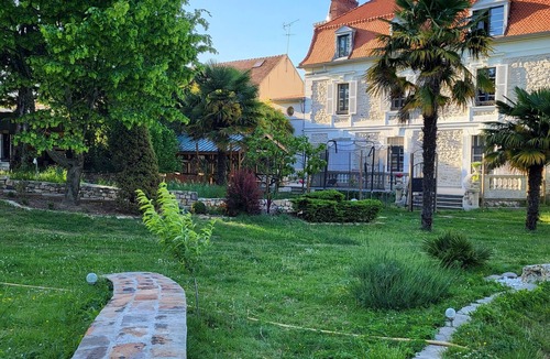 Chaumot Apartment | Logement Entier: Studio