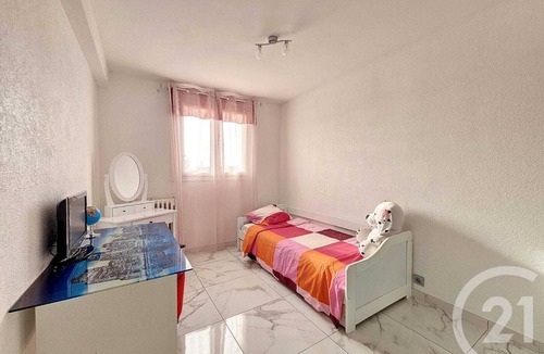 Lemasson Apartment | Logement est Spacieux et Unique Place de Parking Gratuit ,tram a Proximité ect