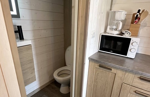 Douvres-la-Delivrande Ski Chalet | Logement Insolite Proche de la mer