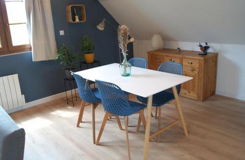 Saint-Jean-du-Cardonnay Apartment | Logement entier indépendant avec espace extérieur