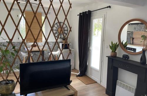 Puisserguier Apartment | Logement Idéal pour un couple