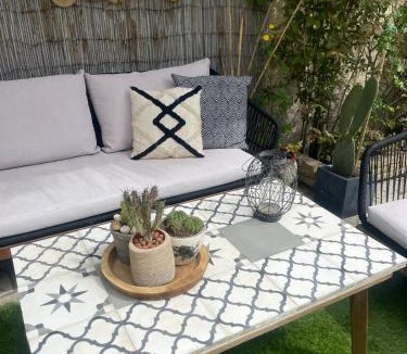 Puisserguier Apartment | Logement Idéal pour un couple