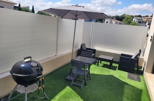 Juvignac Apartment | logement indépendant avec terrasse "Les Mésanges"