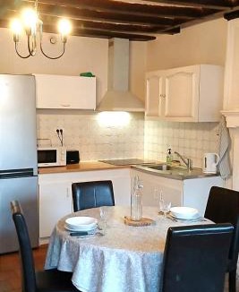 Bernay-en-Champagne Apartment | Logement indépendant, confort, adapté pro et tourisme