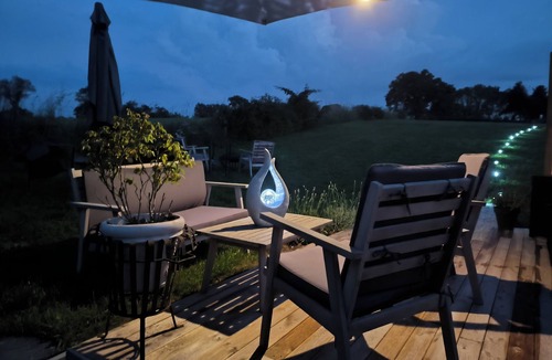 Lapalisse House | Logement Insolite Avec Jacuzzi