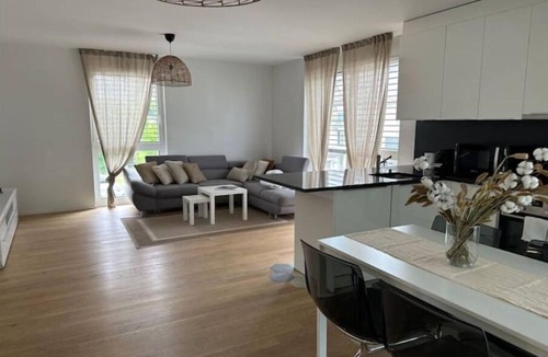 Prilly Apartment | Logement Moderne et Spacieux !