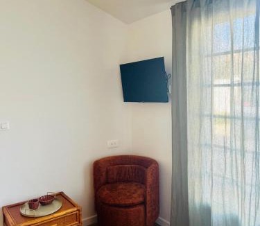 Perols House | Logement neuf climatisé calme proche Arena Sud de France