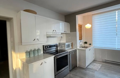 Laval Apartment | Logement paisible vue sur l'eau (Laval-Ouest)