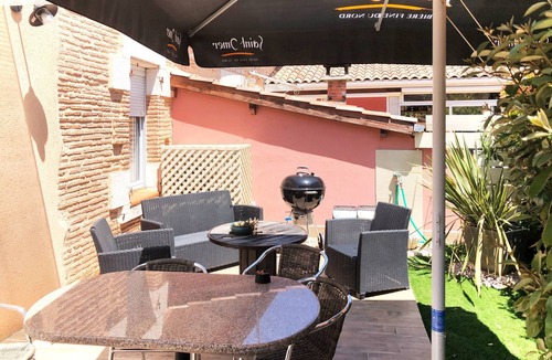 Villeneuve-sur-Lot House | Logement Pascal – Bright, Air-Conditioned House with Pool Table