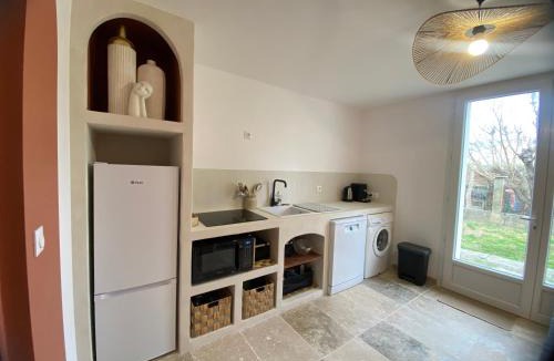 Allegre Les Fumades Apartment | Logement proche des thermes