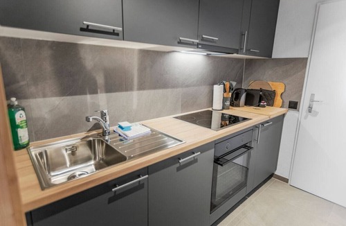 Vercorin Apartment | Logement rénové proche remontées, Idéal famille