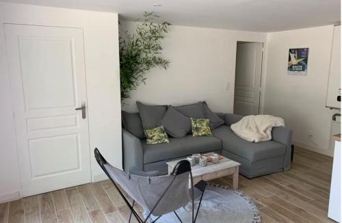 La Chapelle-sur-Erdre Apartment | Logement T2 et Véritable écrin de verdure en ville