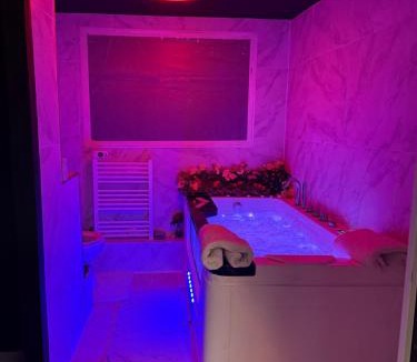 Deuil-la-Barre Apartment | Logements jacuzzi silencieux