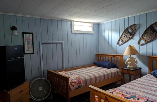 Caroga Lake Hotel | Logged Inn