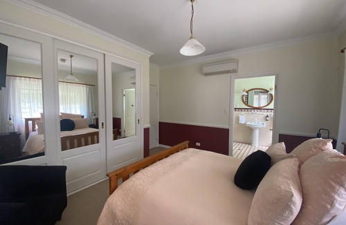 Stanthorpe Bed & Breakfast | Logger's Rest